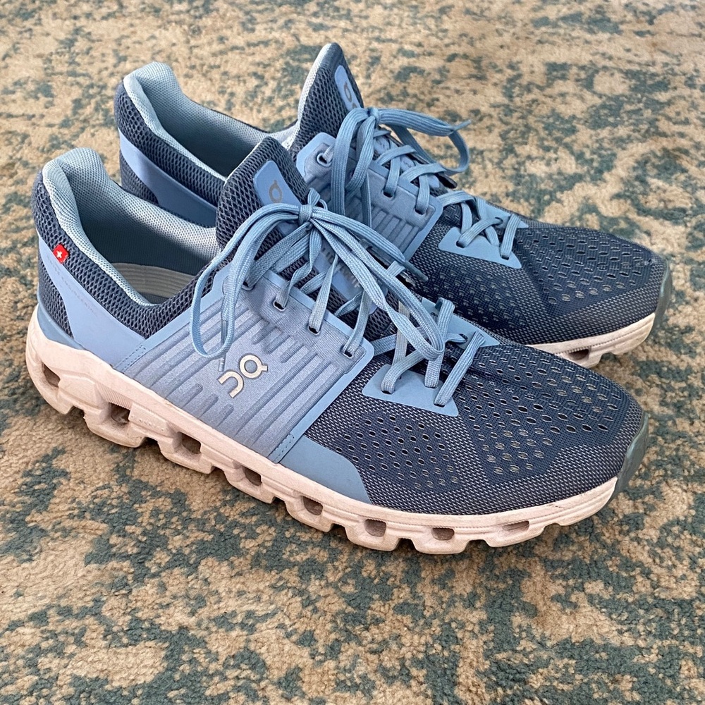 On Running Women’s Cloud Swift Light Blue Athletic Running Shoes Size 10.5